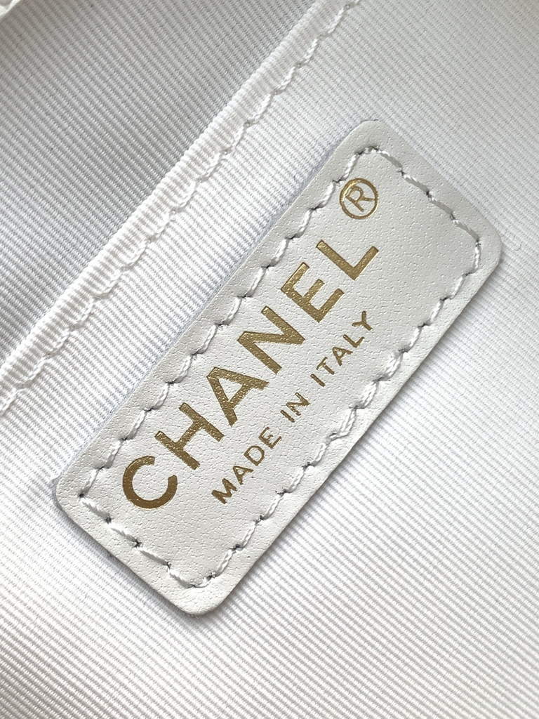 Chanel AS3860 backpack Grained shiny calfskin gold white