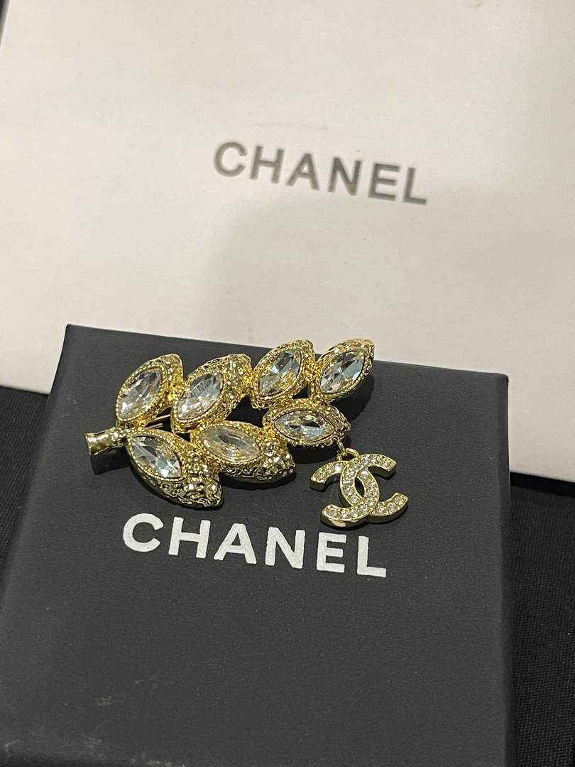 Chanel Brooch Jewelry J33421