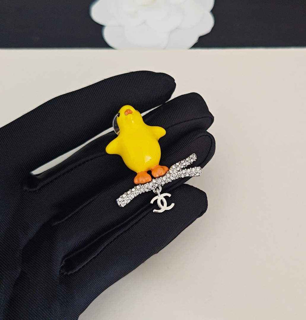 Chanel Brooch Jewelry J33420