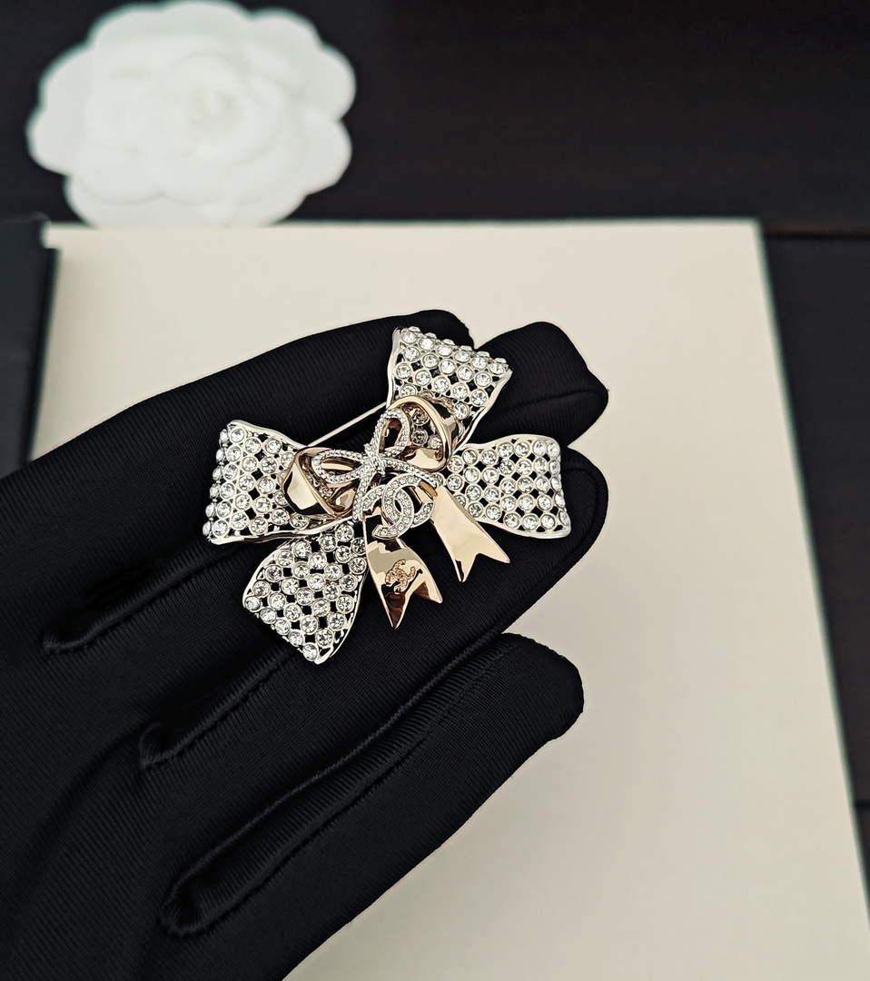 Chanel Brooch Jewelry J33420