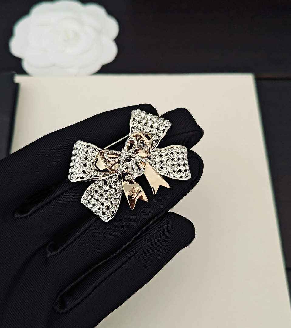 Chanel Brooch Jewelry J33525