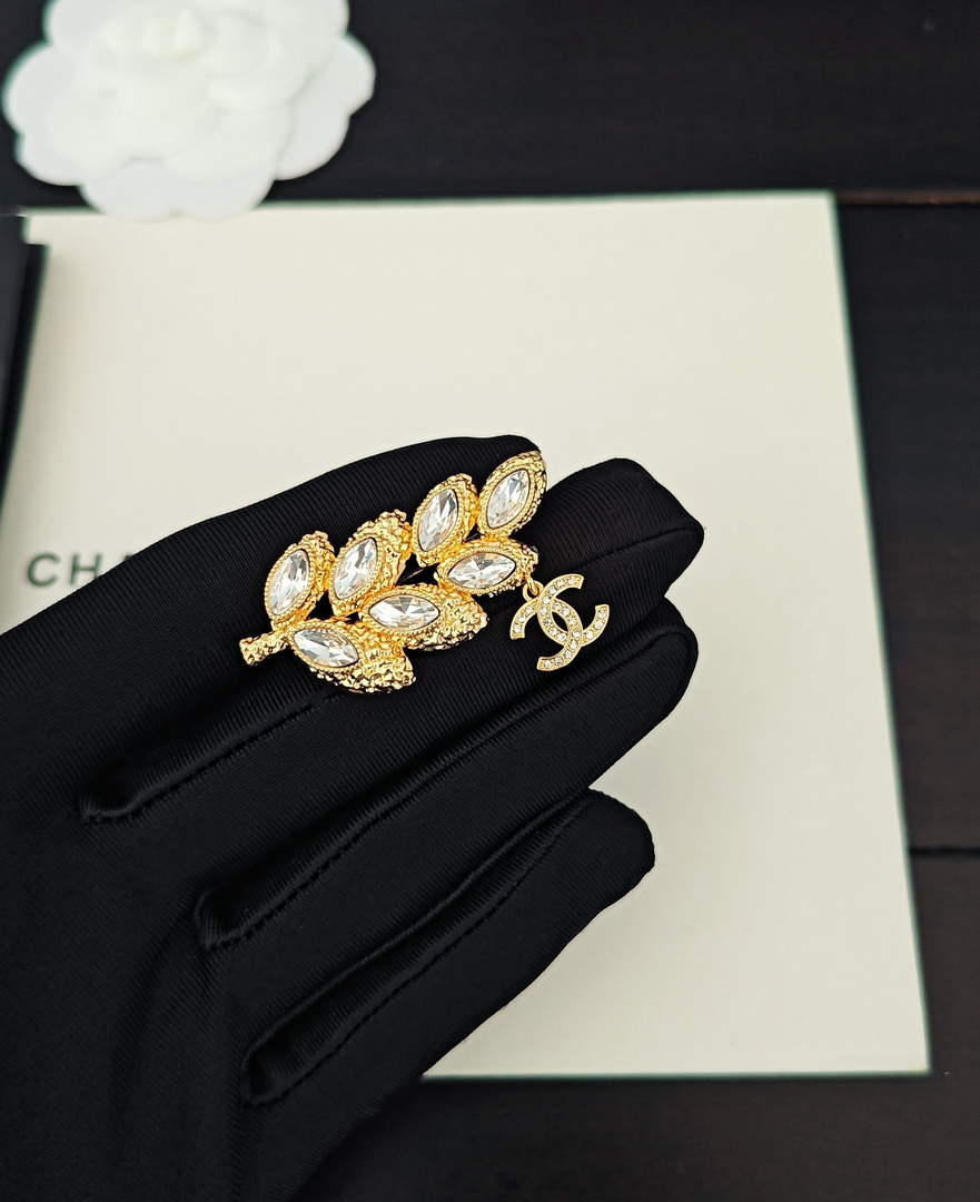 Chanel Brooch Jewelry J33420