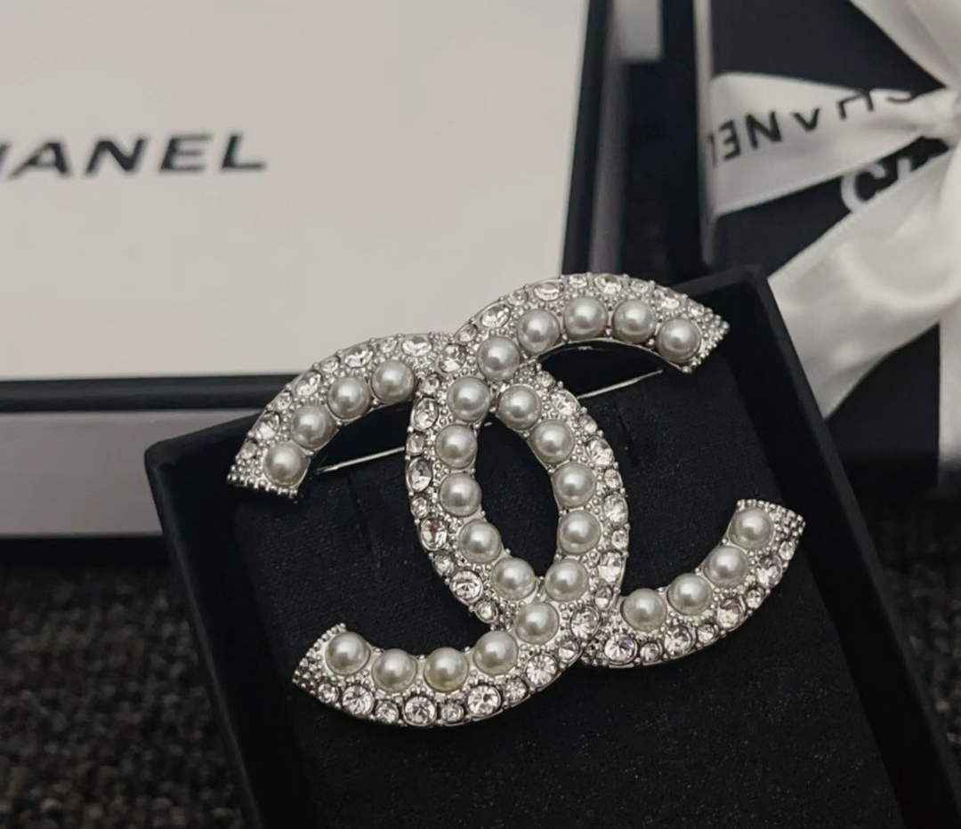 Chanel Brooch Jewelry J33433