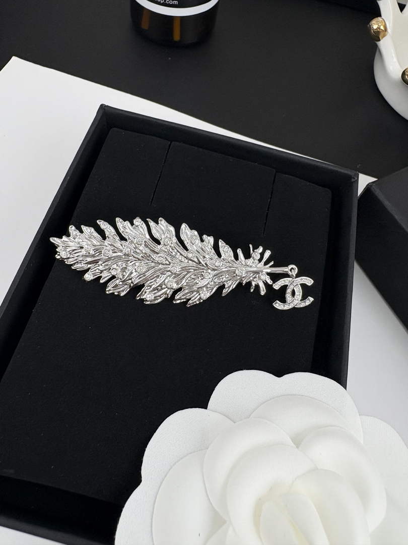 Chanel Brooch Jewelry J33420