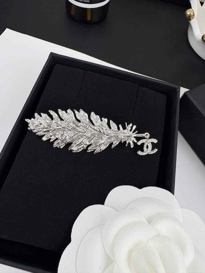 Chanel Brooch Jewelry J33467