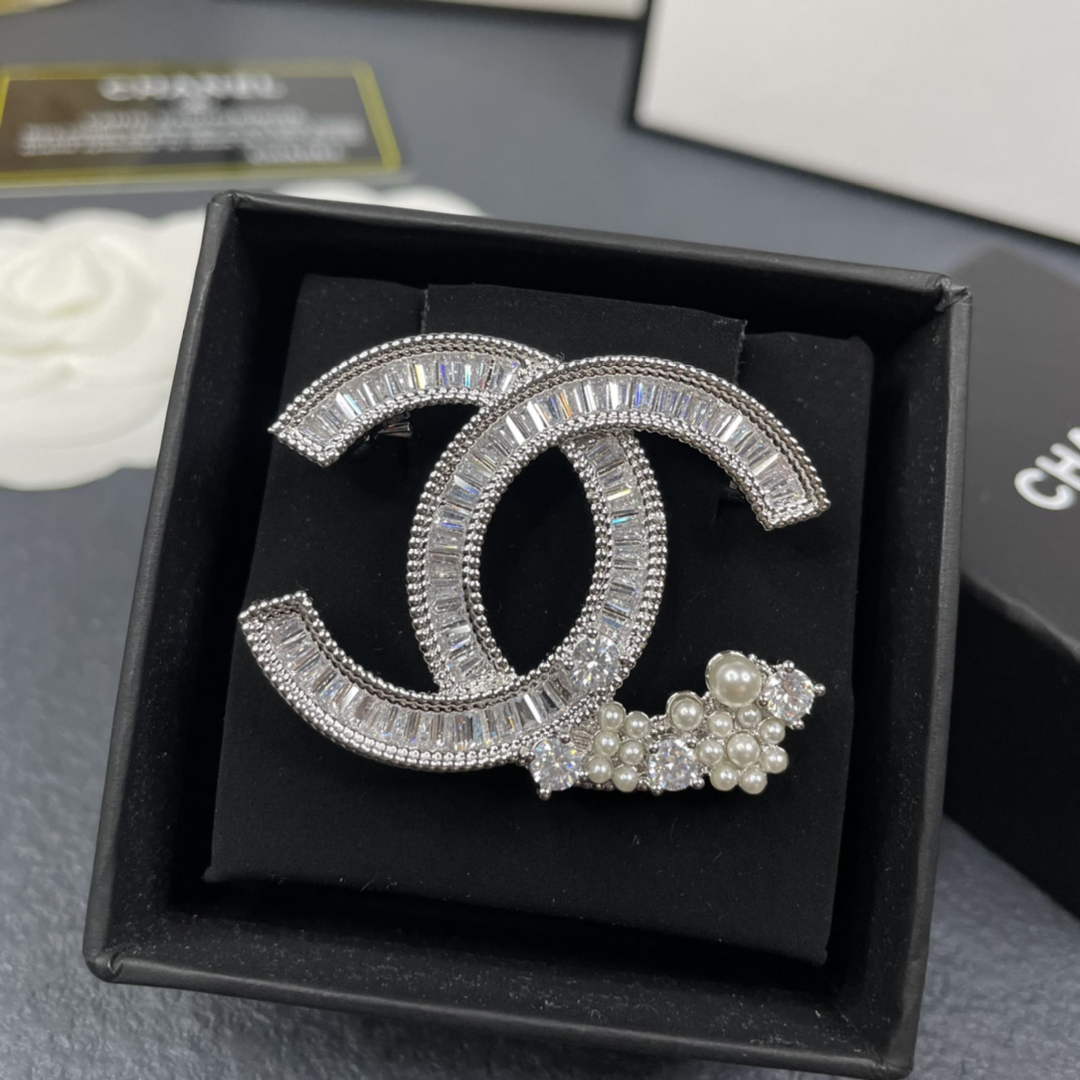 Chanel Brooch Jewelry J33420