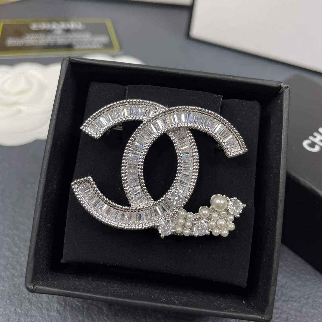 Chanel Brooch Jewelry J33468