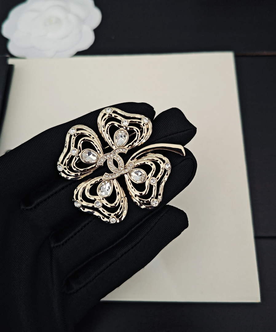Chanel Brooch Jewelry J33420