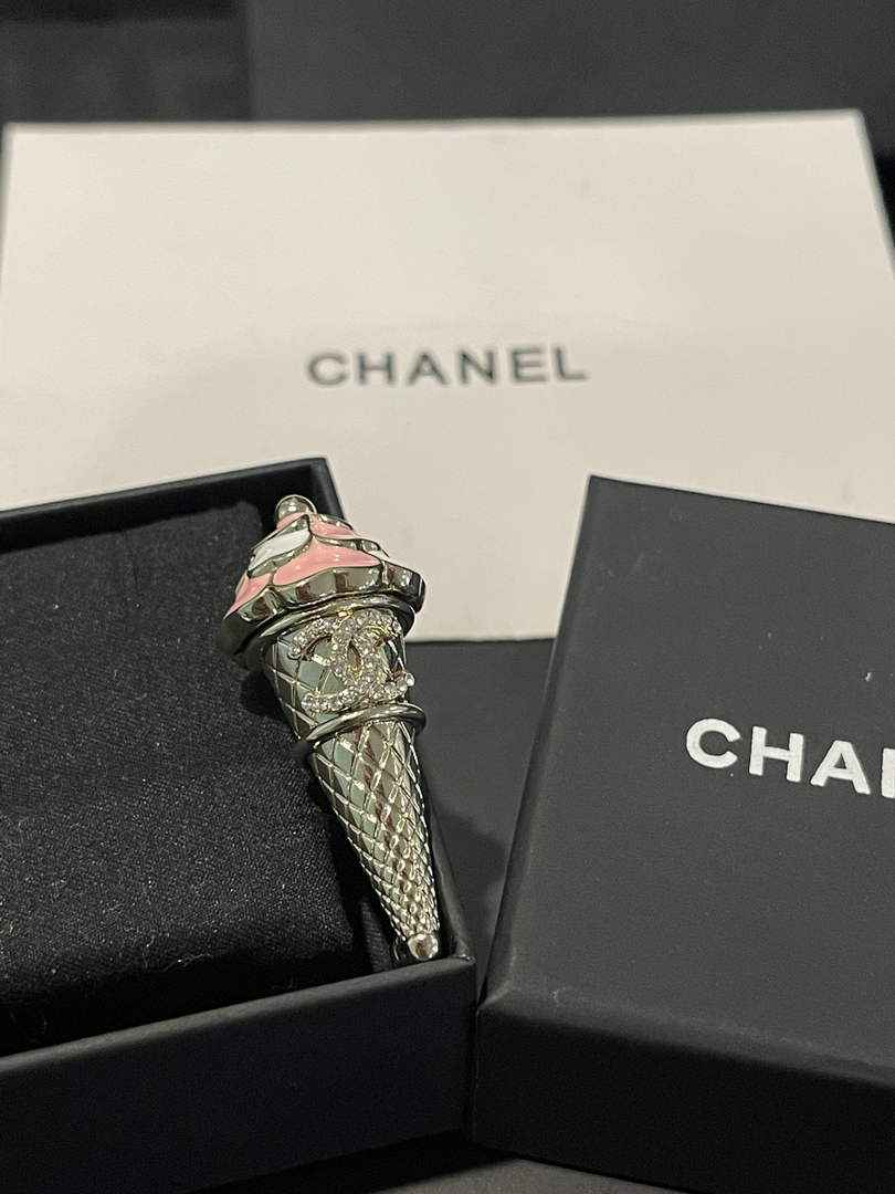 Chanel Brooch Jewelry J33489