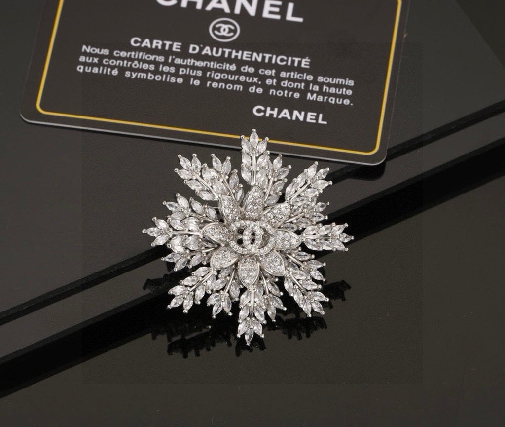 Chanel Brooch Jewelry J33420