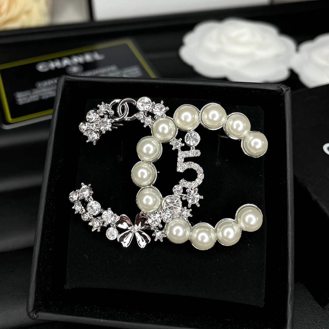 Chanel Brooch Jewelry J33420