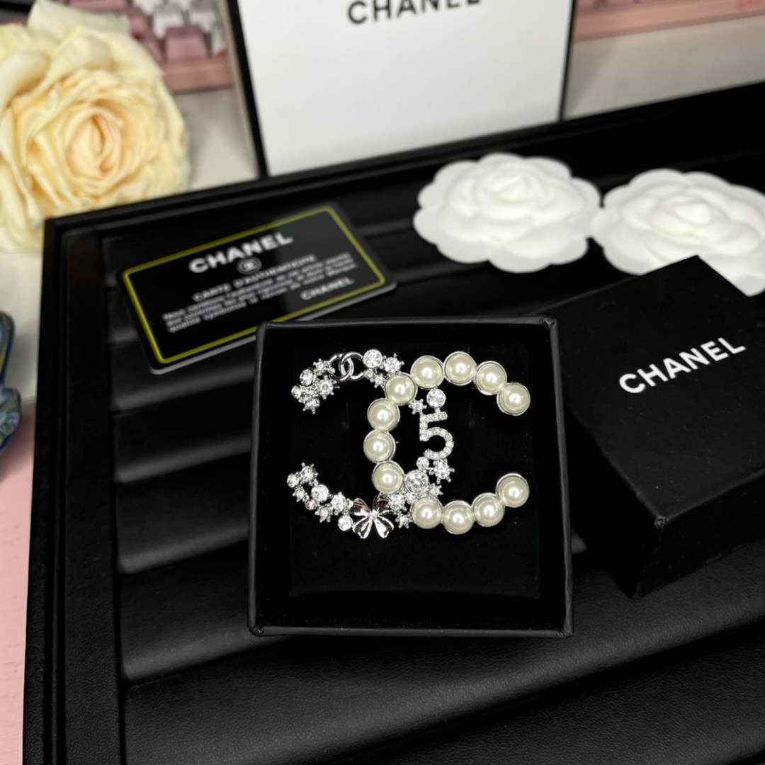 Chanel Brooch Jewelry J33501