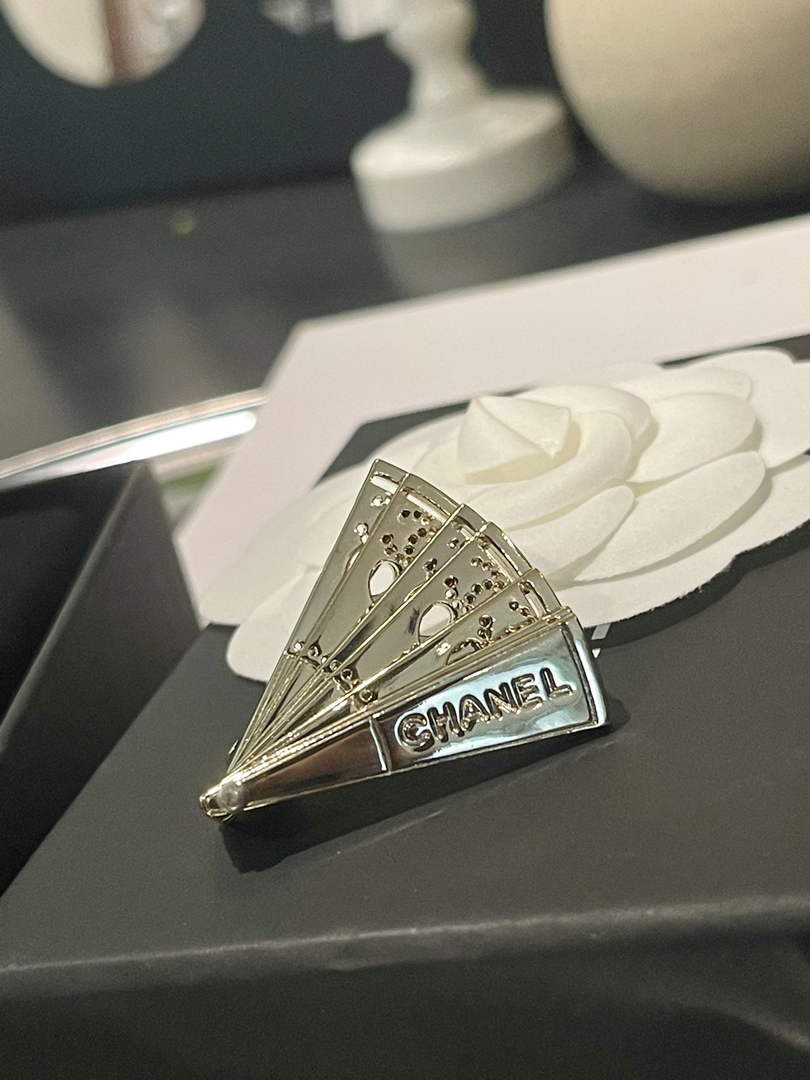 Chanel Brooch Jewelry J33420