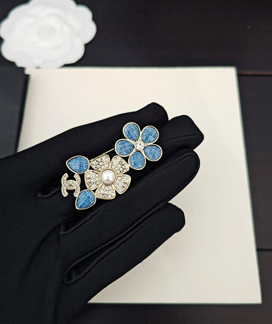 Chanel Brooch Jewelry J33420