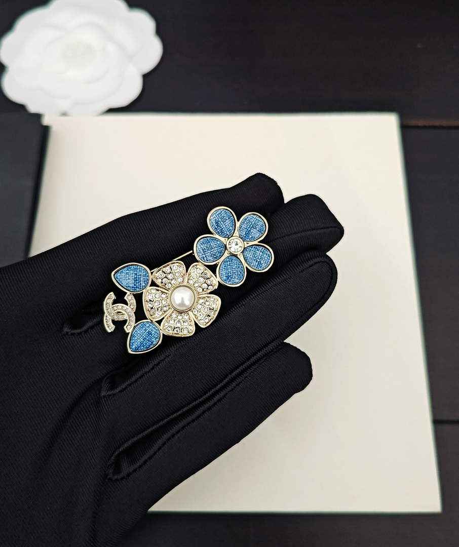 Chanel Brooch Jewelry J33518