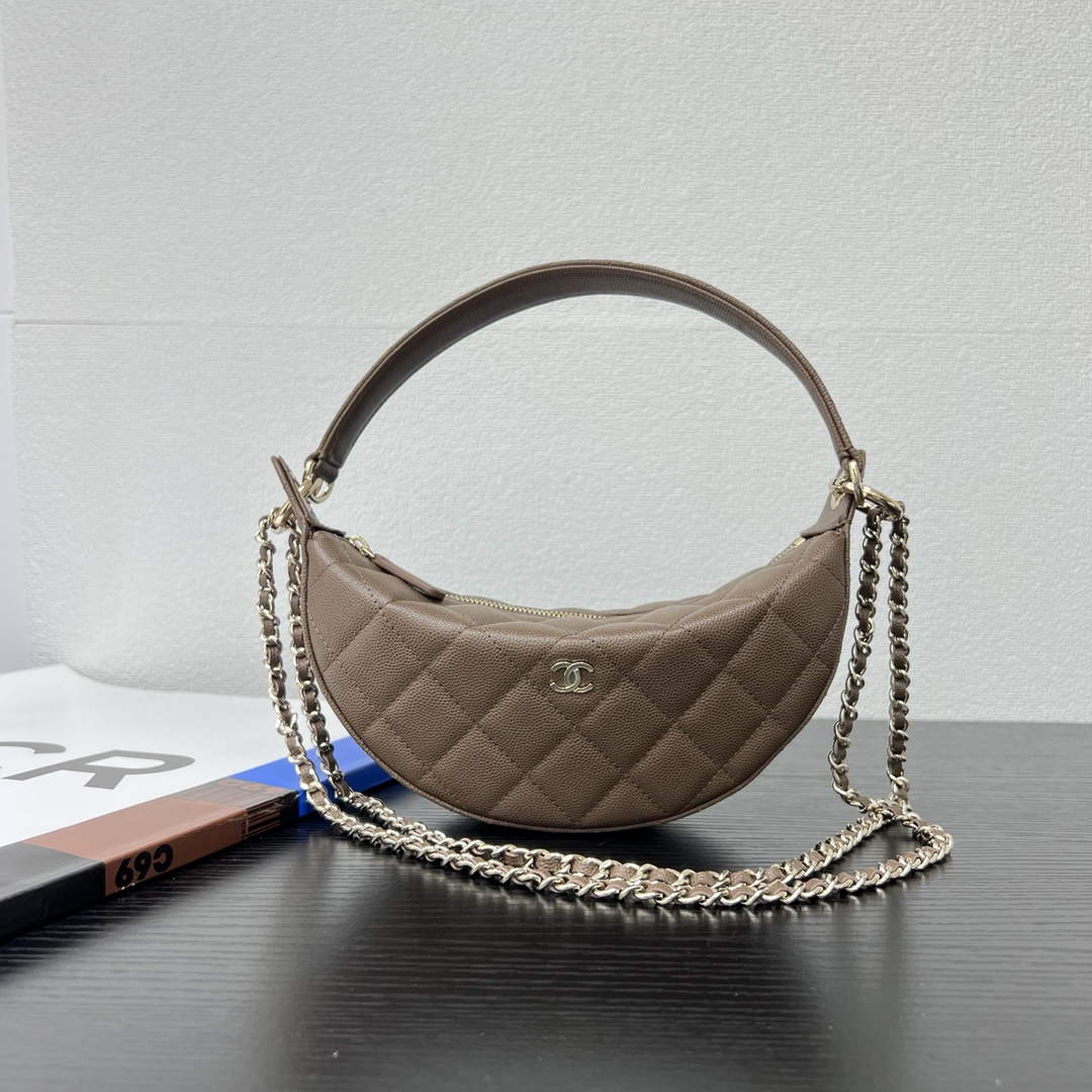 Interior view of Chanel AP5094 clutch with chain, showing logo-stitched inner flap and multiple card slots