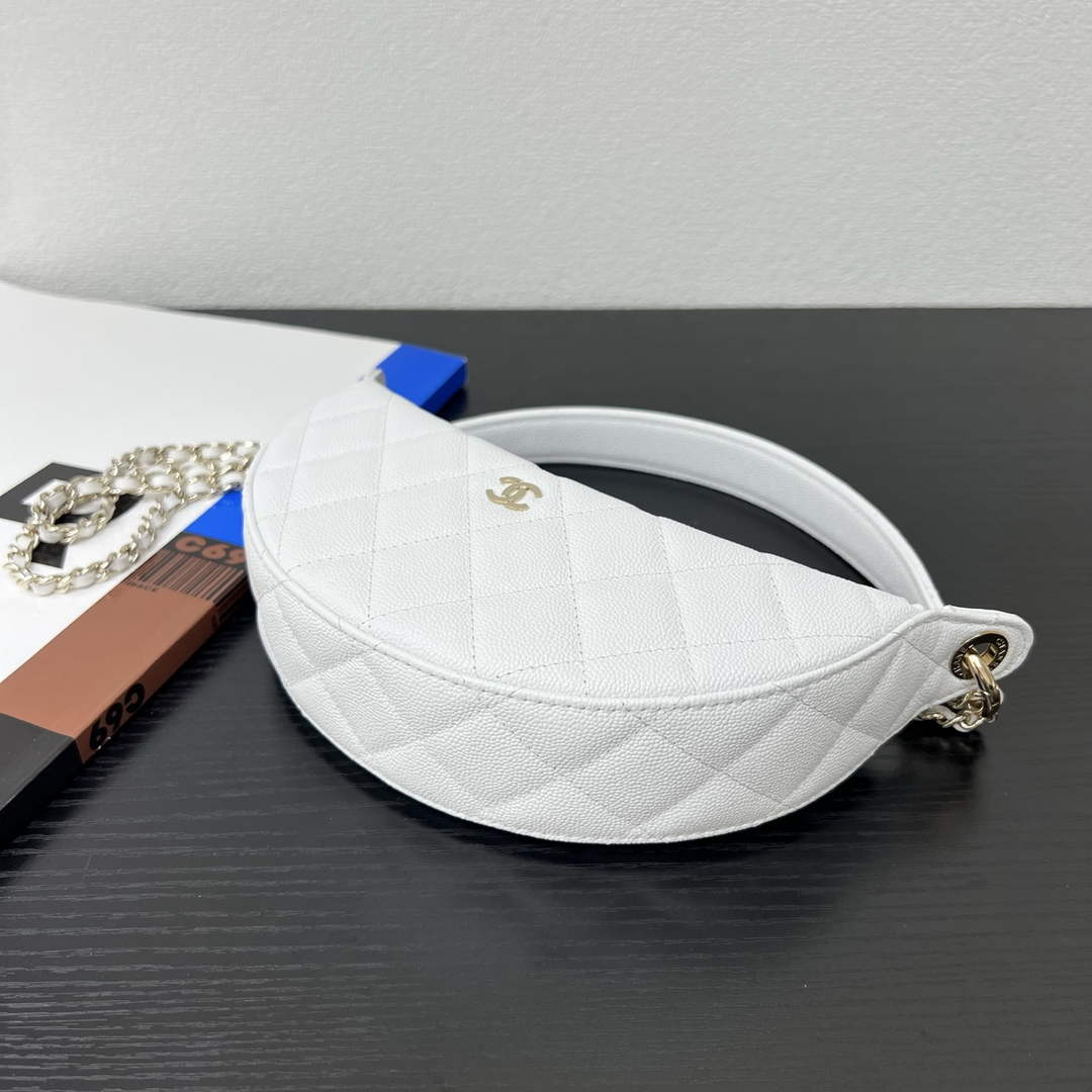 Chanel White Calfskin Chain Clutch, AP5094