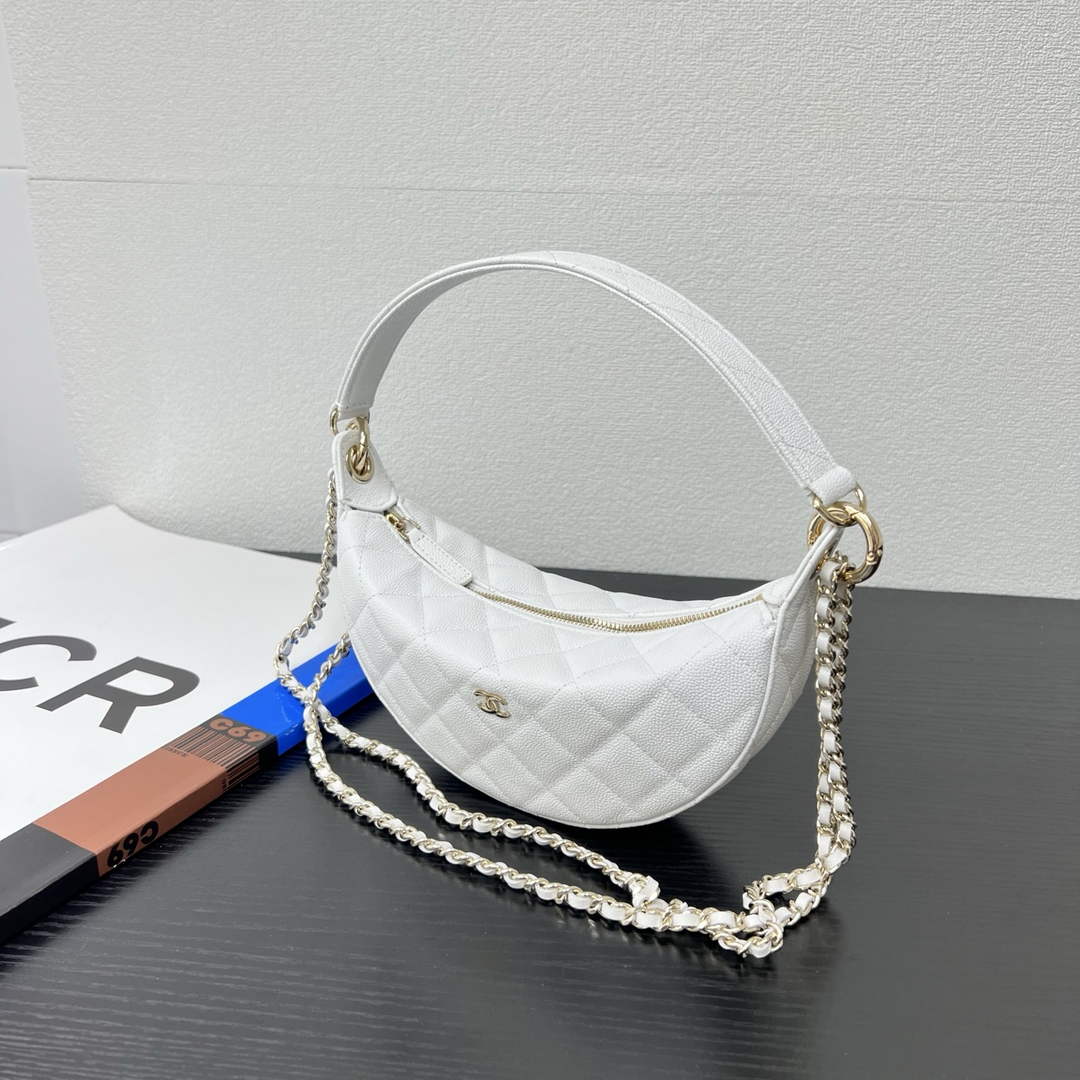 Chanel White Calfskin Chain Clutch, AP5094