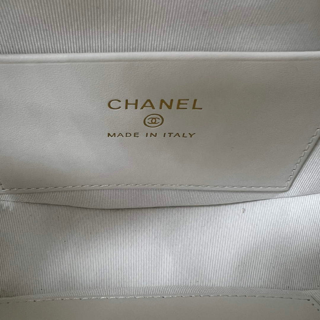 Chanel White Calfskin Chain Clutch, AP5094