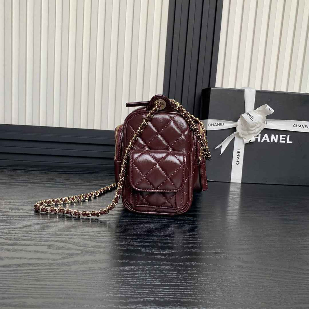 Chanel Camera case, Shiny crumpled lambskin AS5156 wine red