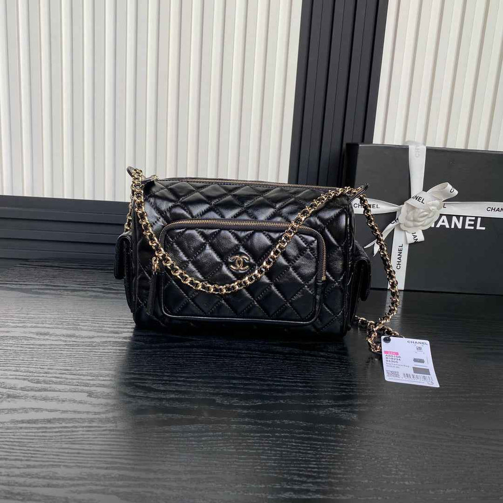 Chanel Camera case, Shiny crumpled lambskin AS5156 black