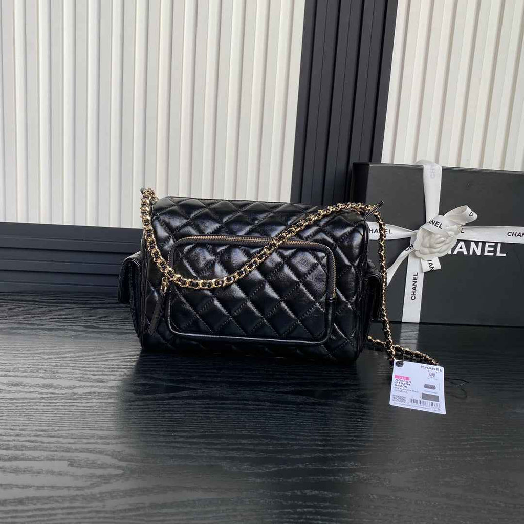 Chanel Camera case, Shiny crumpled lambskin AS5156 black