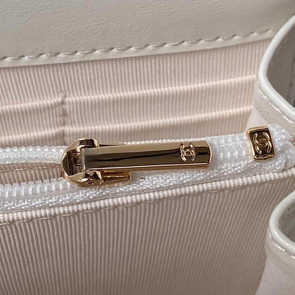 Chanel Clutch with Chain Ap3803 Lambskin White