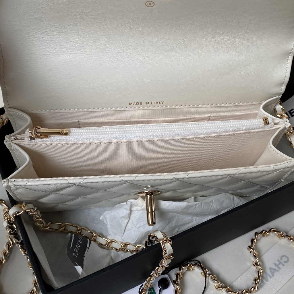 Chanel Clutch with Chain Ap3803 Lambskin White