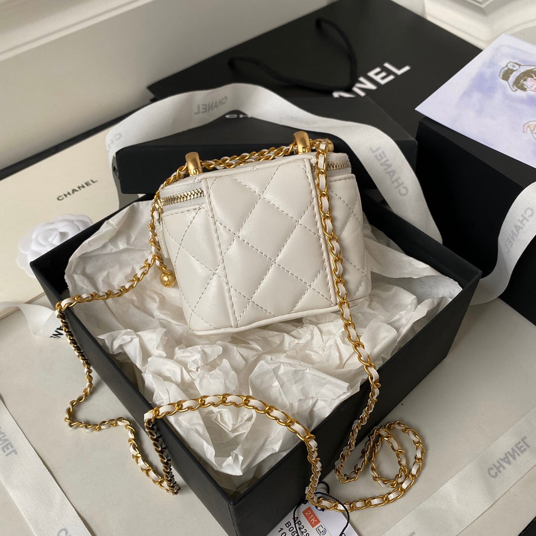 Chanel Clutch with chain AP2292 Lambskin Beige