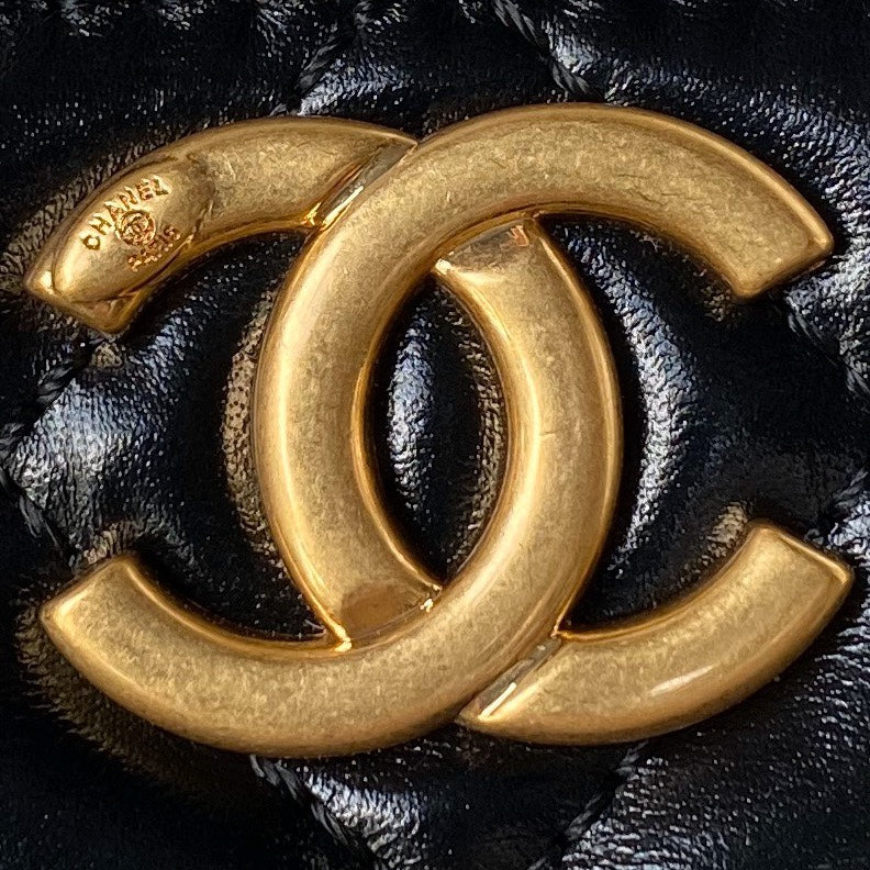 Chanel Clutch with chain AP2292 Lambskin Black