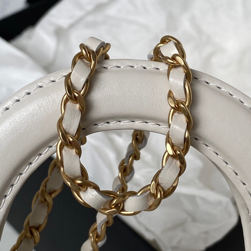 Chanel Clutch With Chain AP3435 Shiny Aged Calfskin White