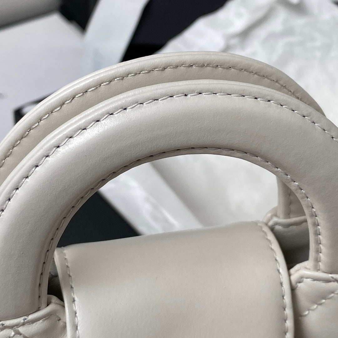 Chanel Clutch With Chain AP3435 Shiny Aged Calfskin White
