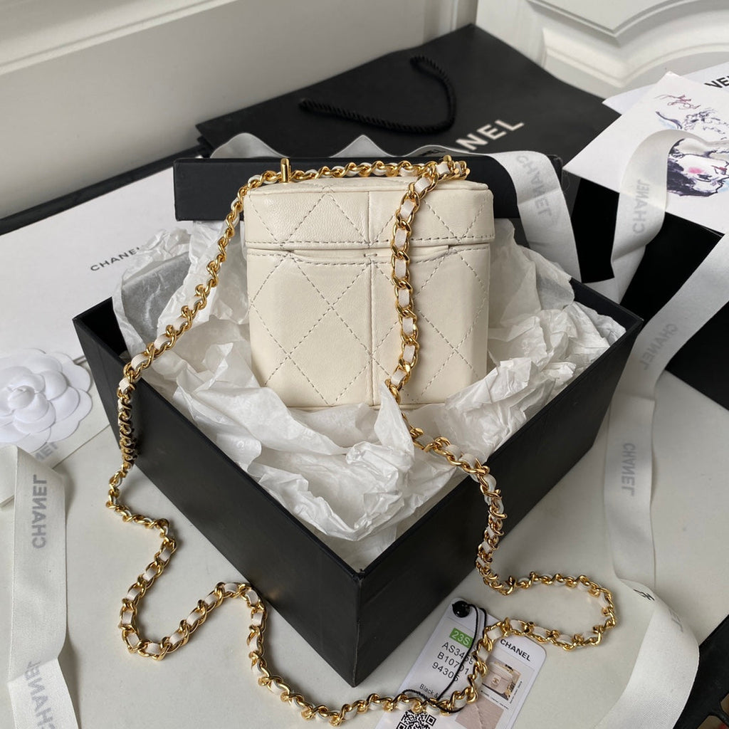 Chanel Clutch with chain AP3459 Lambskin White