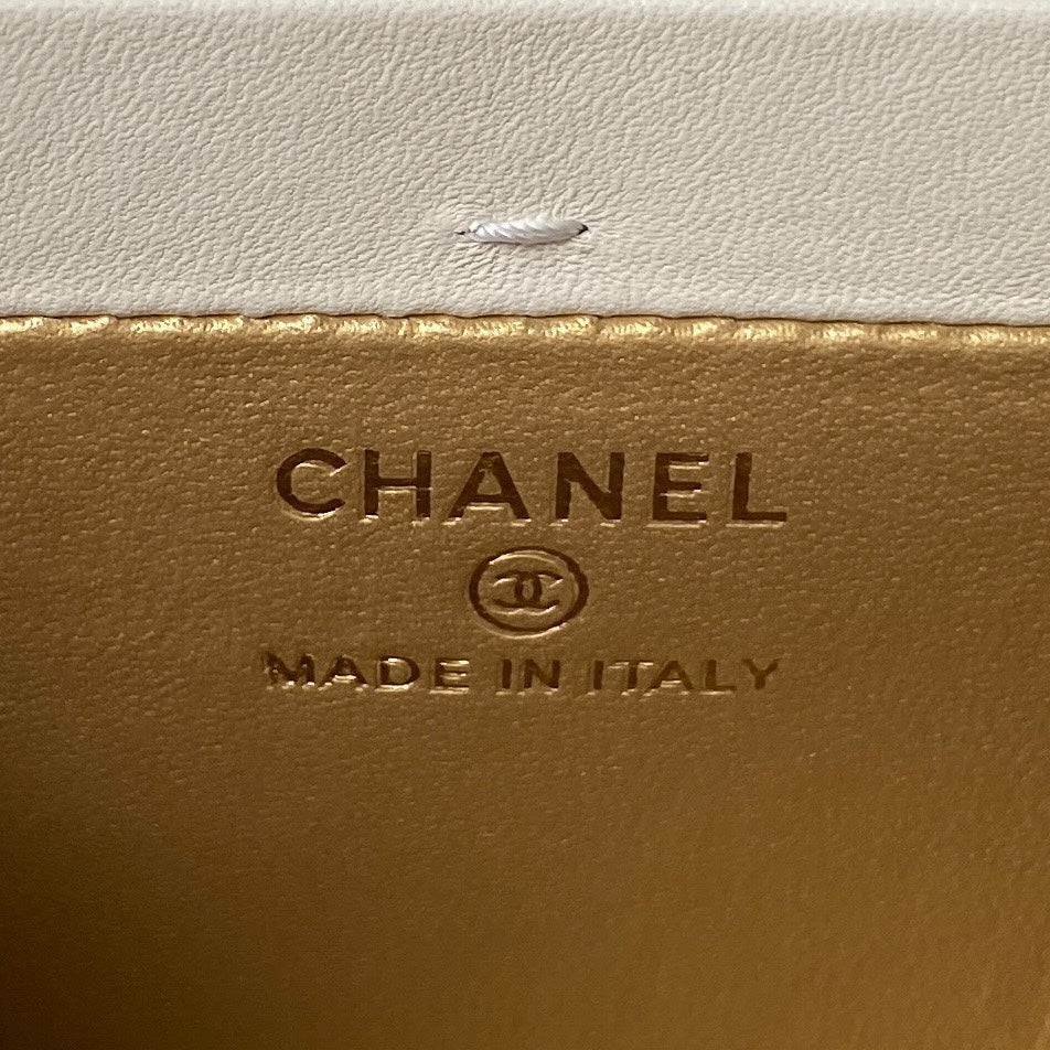 Chanel Clutch With Chain AP3459 White Lambskin