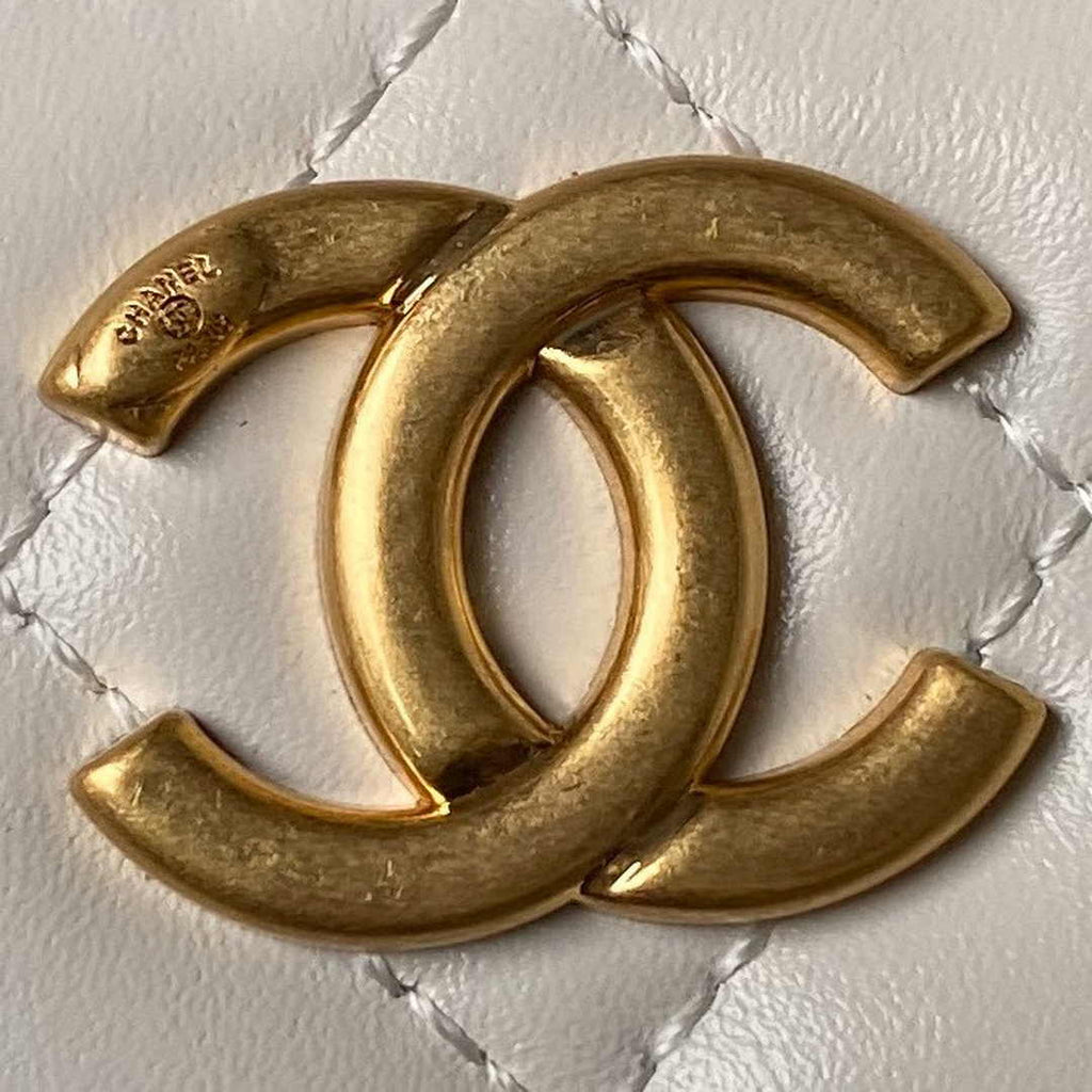 Chanel Clutch with chain AP3651 Lambskin Beige