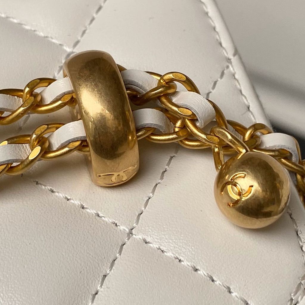 Chanel Clutch with chain AP3651 Lambskin Beige
