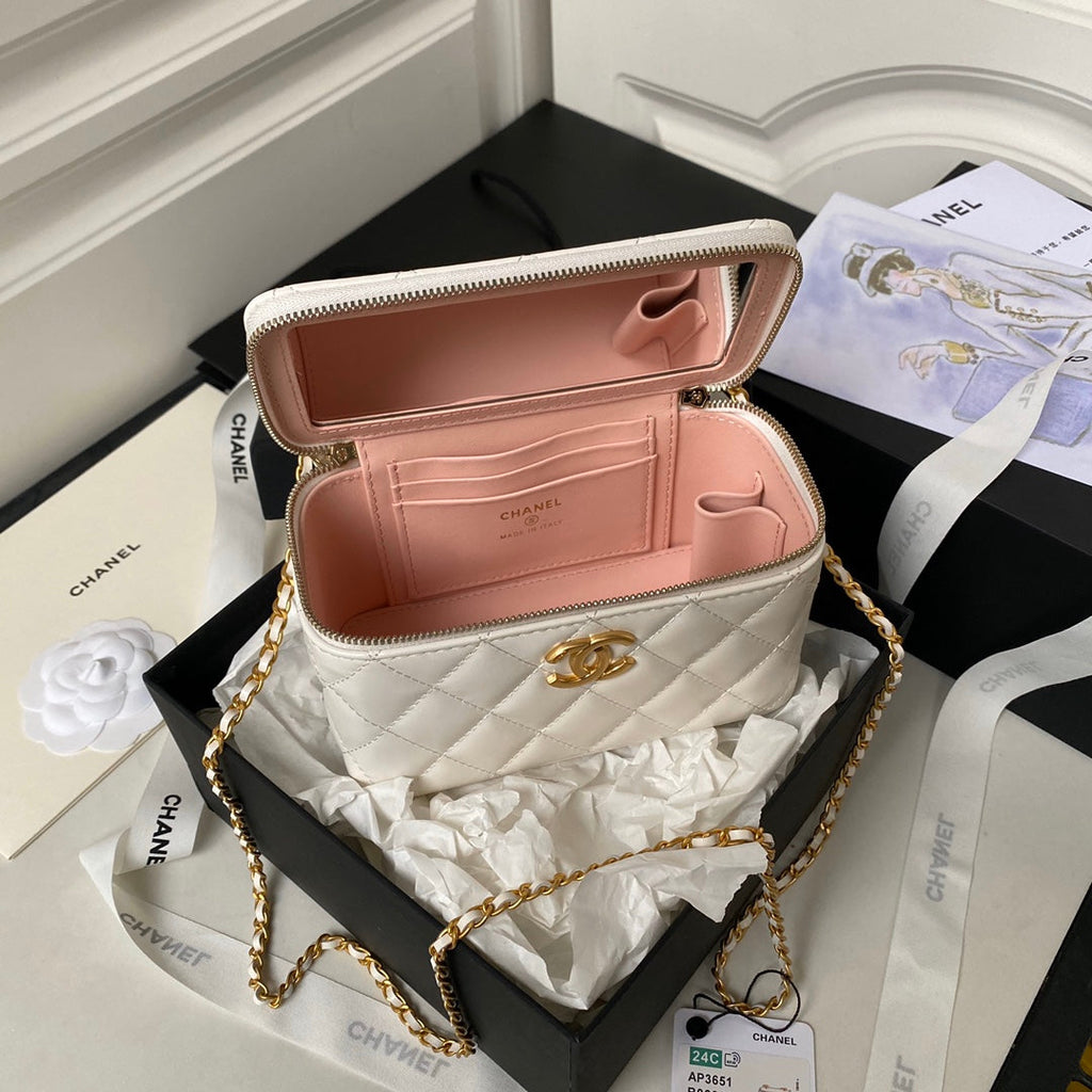 Chanel Clutch with chain AP3651 Lambskin Beige