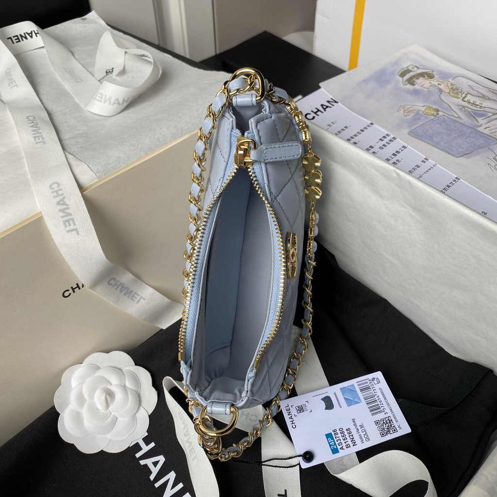 Chanel clutch with chain, AP3786 blue lambskin