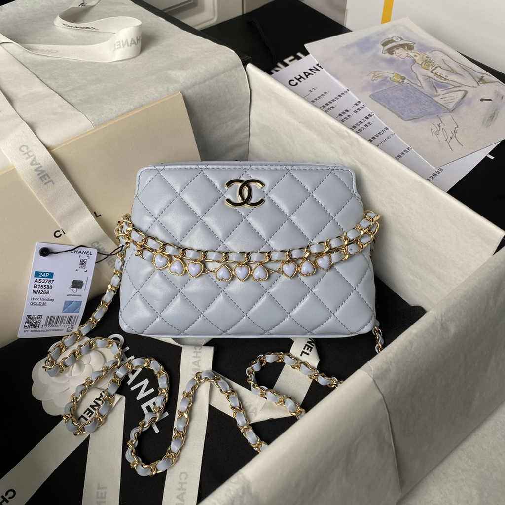 Chanel clutch with chain, AP3787 blue shiny crumpled calfskin