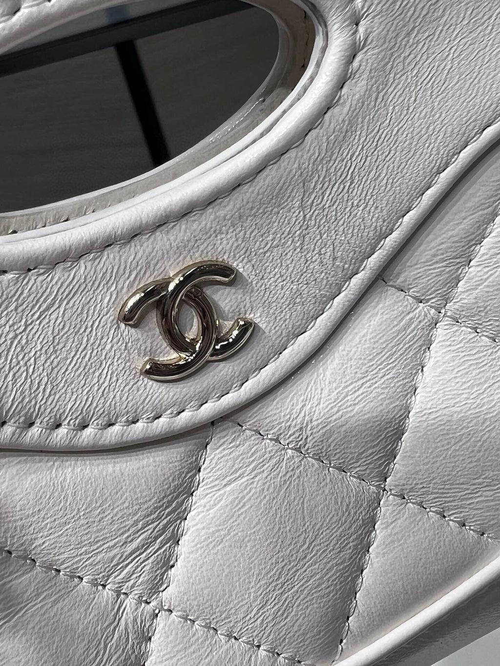 Chanel clutch with chain AP3875 beige shiny lambskin