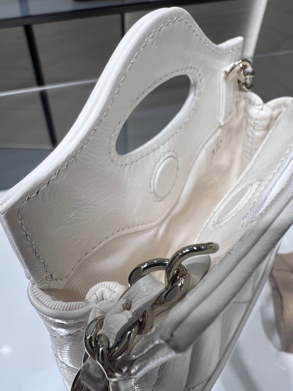 Chanel clutch with chain AP3875 beige shiny lambskin