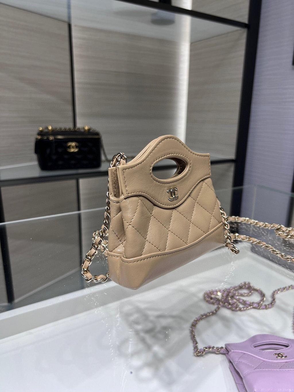 Chanel clutch with chain AP3875 apricot shiny lambskin
