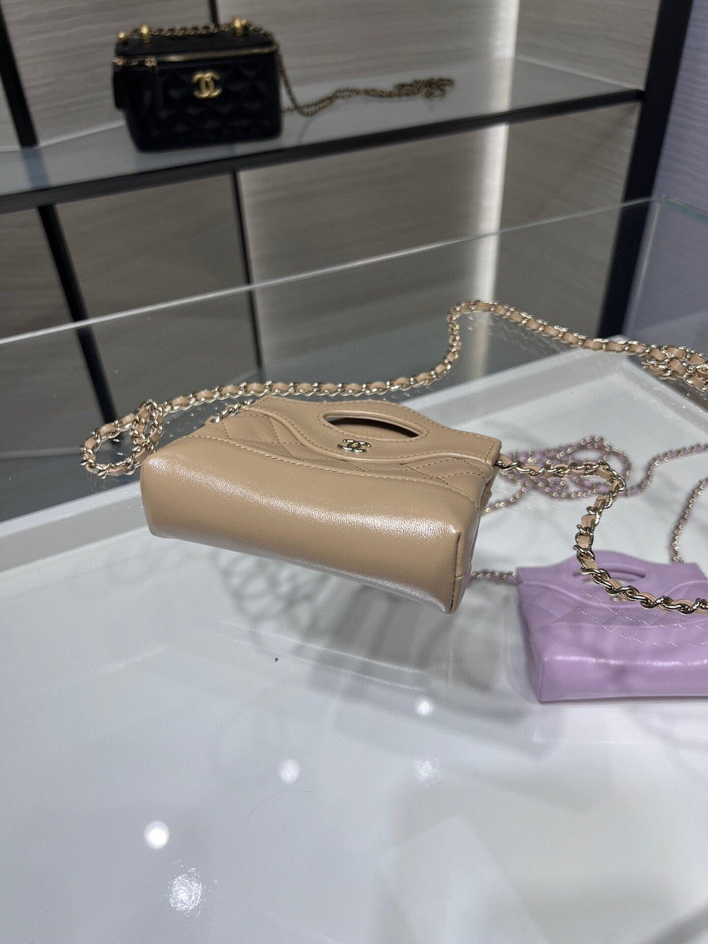 Chanel clutch with chain AP3875 apricot shiny lambskin