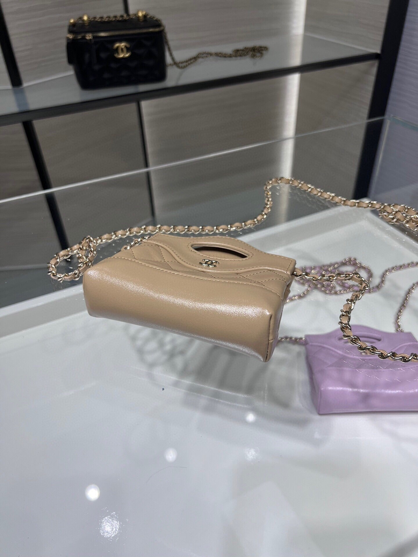 Chanel clutch with chain AP3875 apricot shiny lambskin