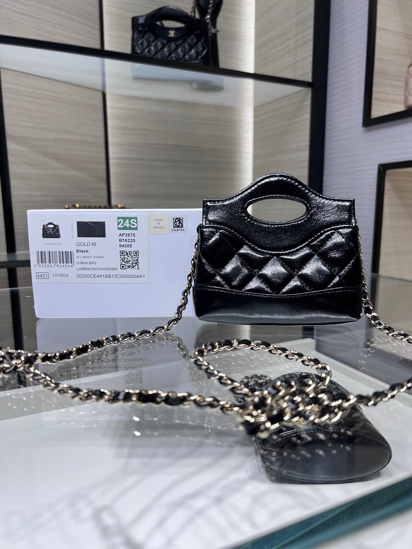 Chanel clutch with chain AP3875 black shiny lambskin