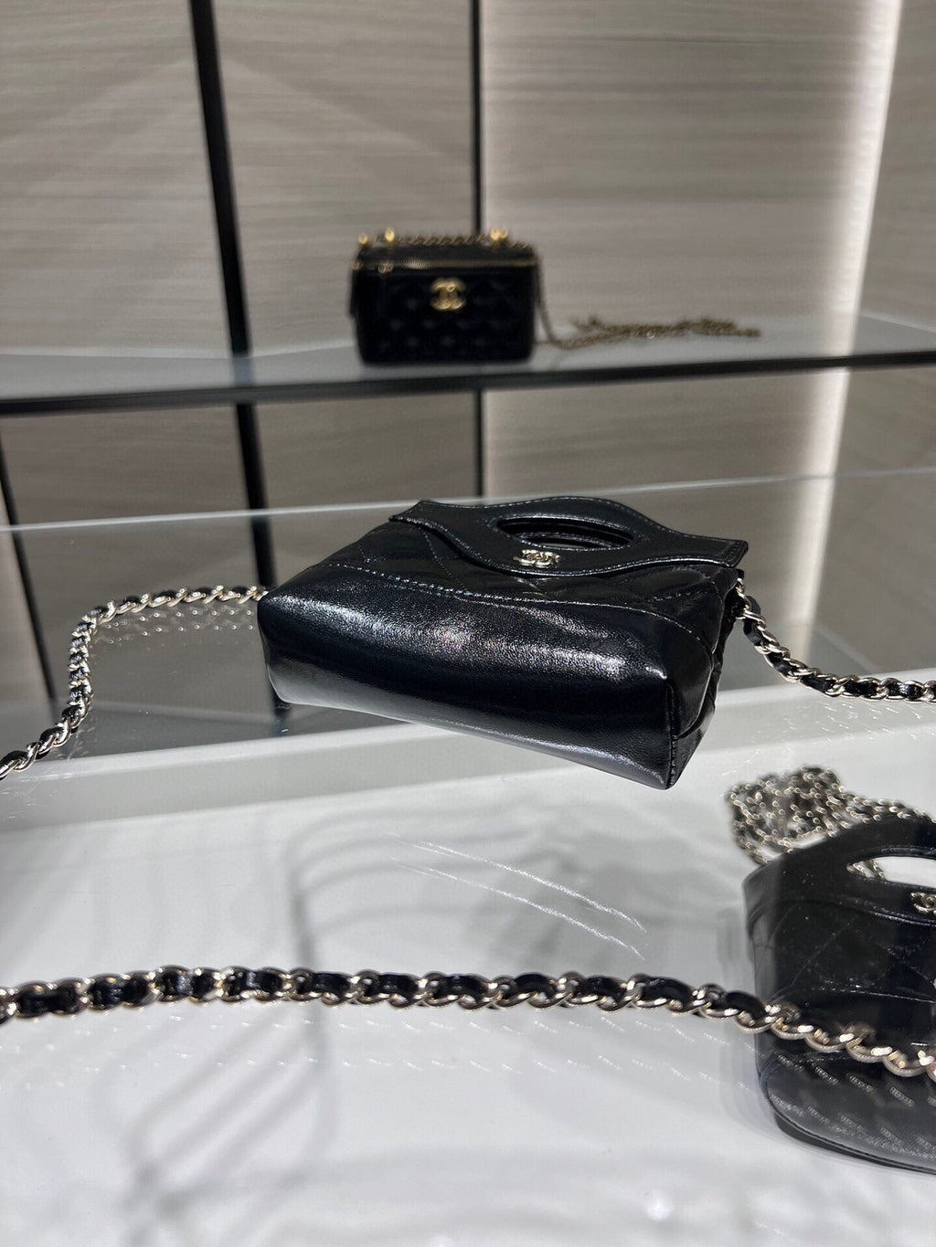 Chanel clutch with chain AP3875 black shiny lambskin