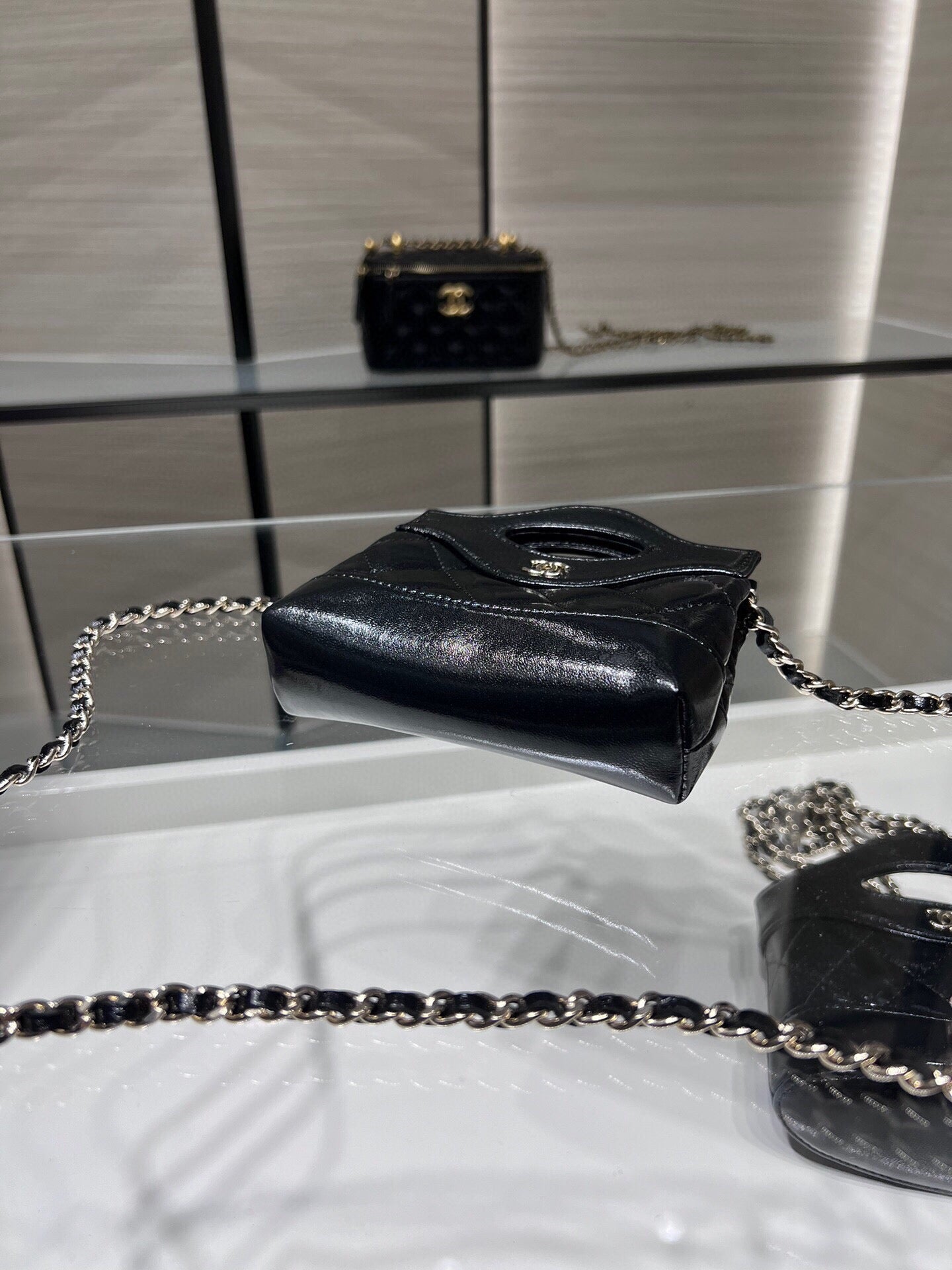 Chanel clutch with chain AP3875 black shiny lambskin
