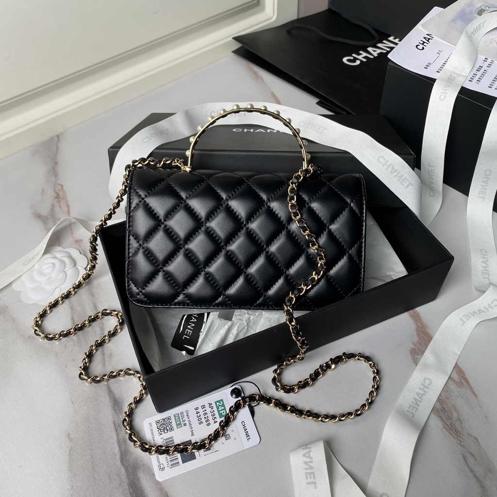 Chanel Clutch with Chain AP3974 Lambskin Black