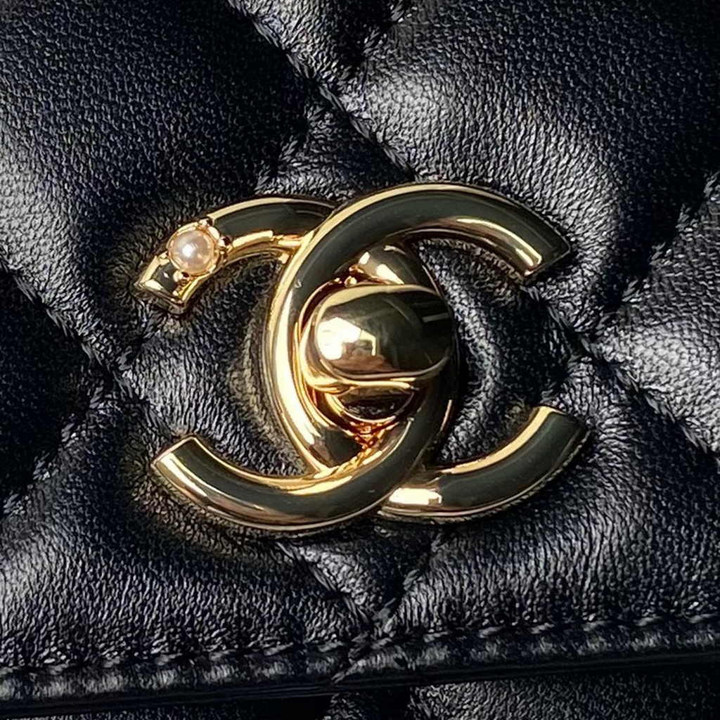 Chanel Clutch with Chain AP3974 Lambskin Black