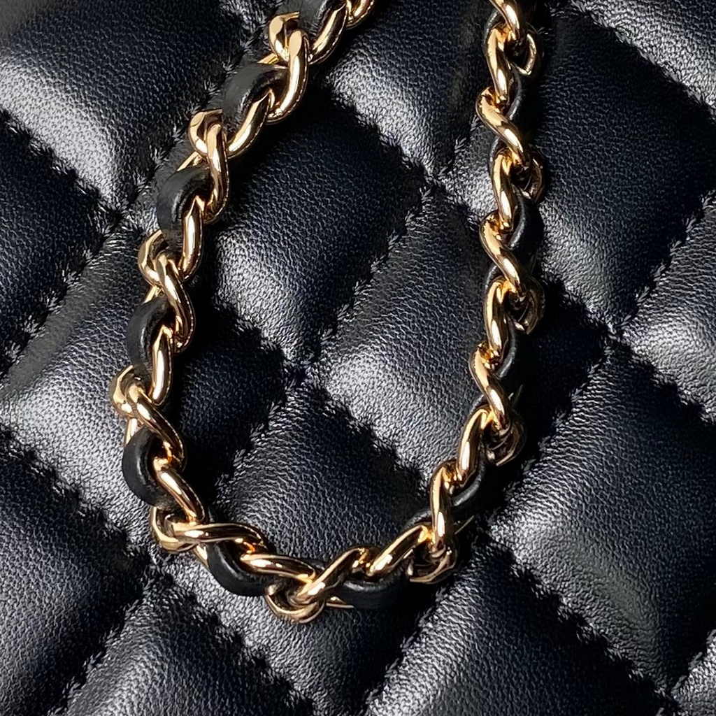 Chanel Clutch with Chain AP3974 Lambskin Black